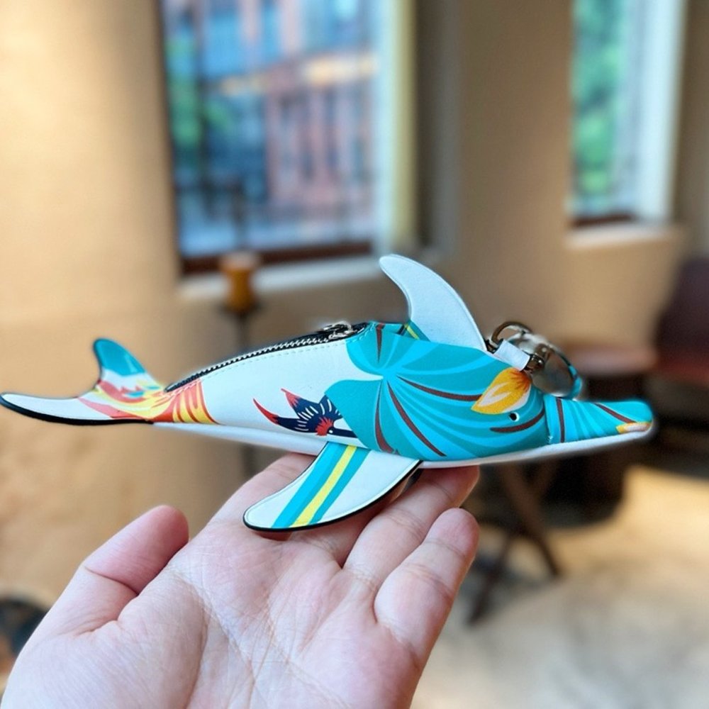 ✨ Loewe dolphin Bag Charm ✨ - Picture 6 of 9